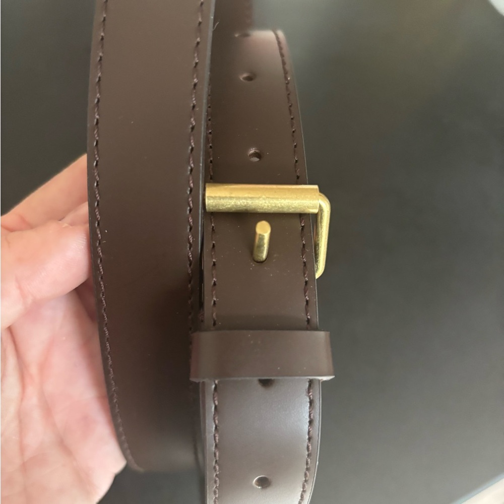 AUTHENTIC LOUIS VUITTON 46” Leather Strap with 2 Luggage Tags and Accessories - Picture 5 of 5